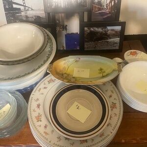 Vinage Dish ware - Corning, Correll, Pyrex, Descoware